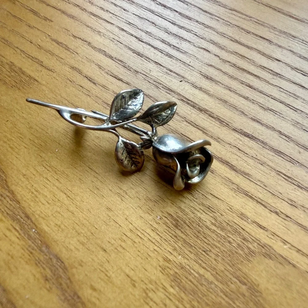 Vintage Sterling Silver Rose Brooch Floral Long Stem Pin Textured Leaf Detail